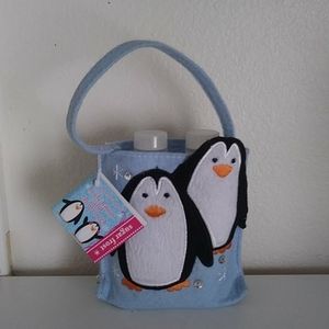 Simple Pleasures Penguin bath set